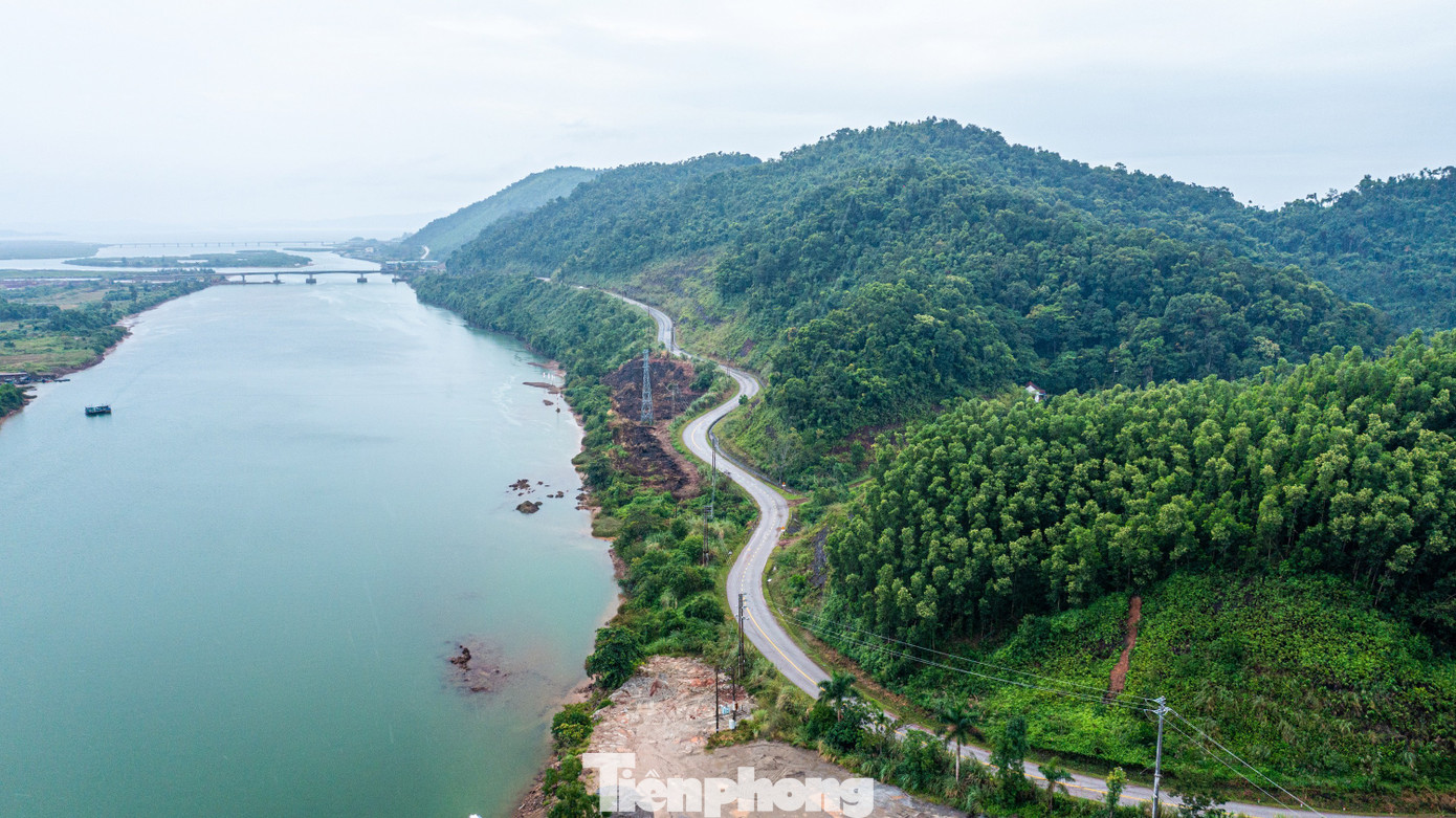 Cận cảnh Quốc lộ 4B nối Quảng Ninh - Lạng Sơn trước ngày mở rộng- Ảnh 8.