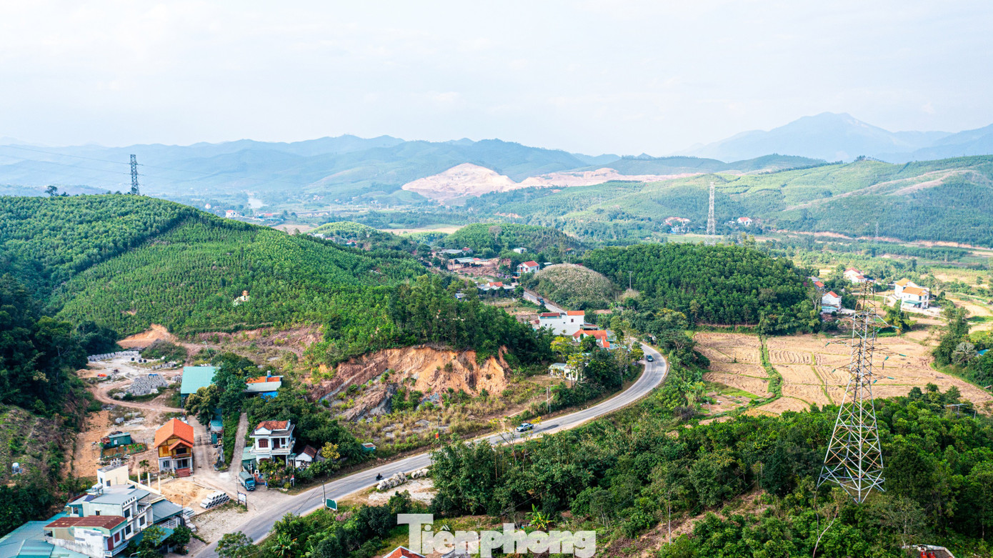 Cận cảnh Quốc lộ 4B nối Quảng Ninh - Lạng Sơn trước ngày mở rộng- Ảnh 1.