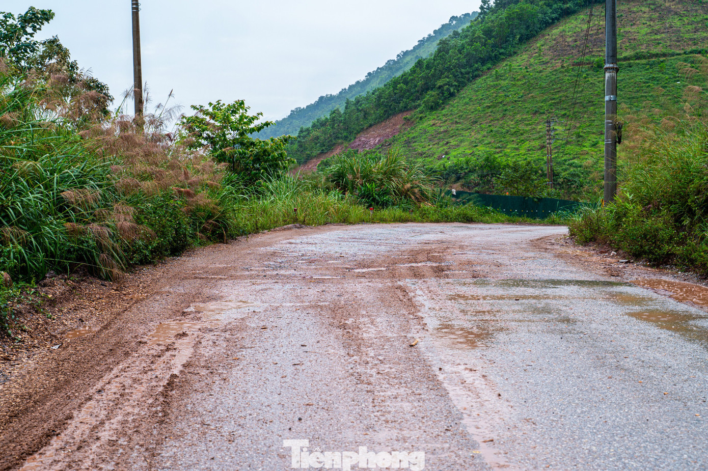 Cận cảnh Quốc lộ 4B nối Quảng Ninh - Lạng Sơn trước ngày mở rộng- Ảnh 3.