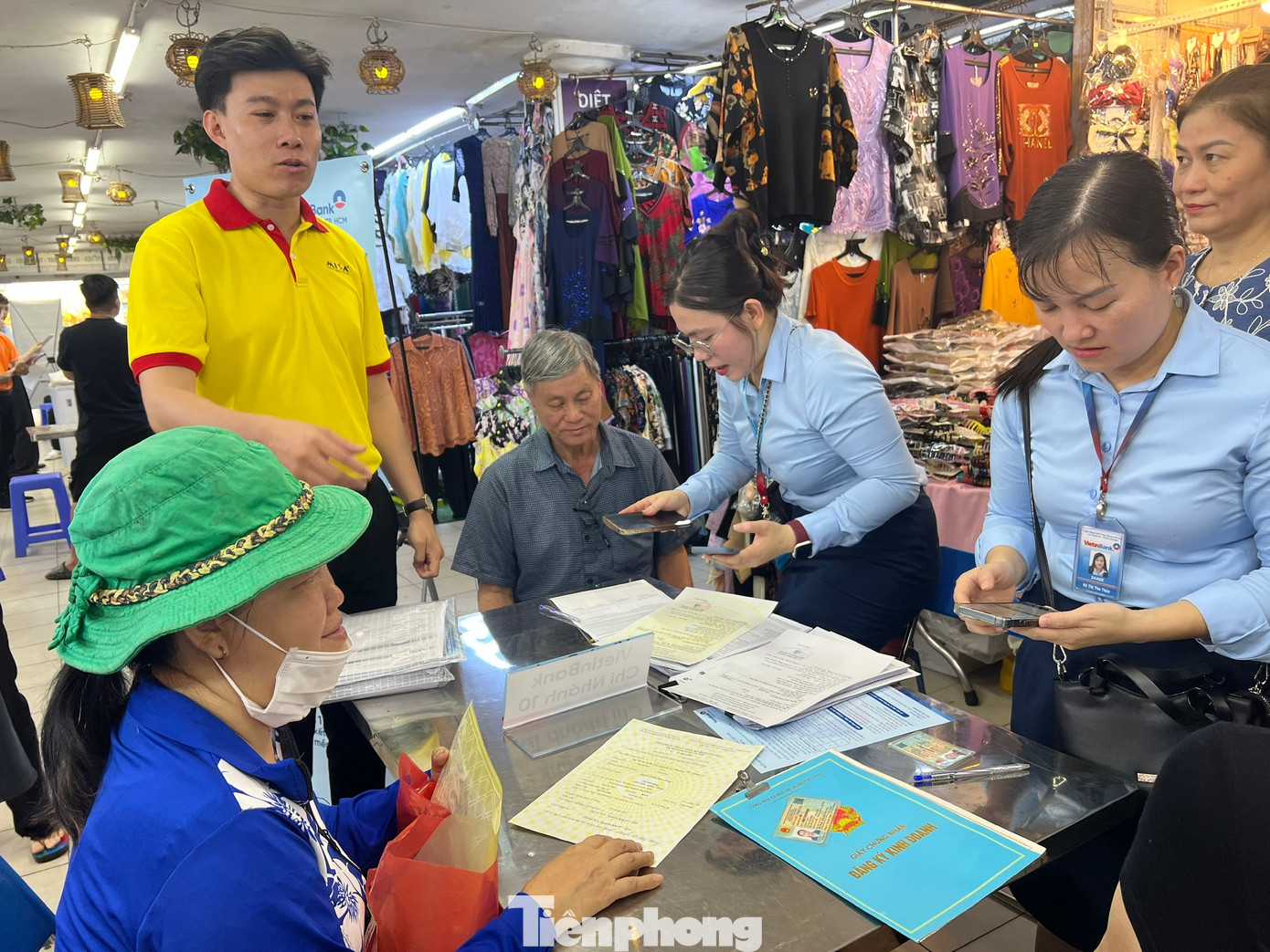 Tiểu thương ‘tròn mắt’ kê khai thuế bằng… giọng nói- Ảnh 10.