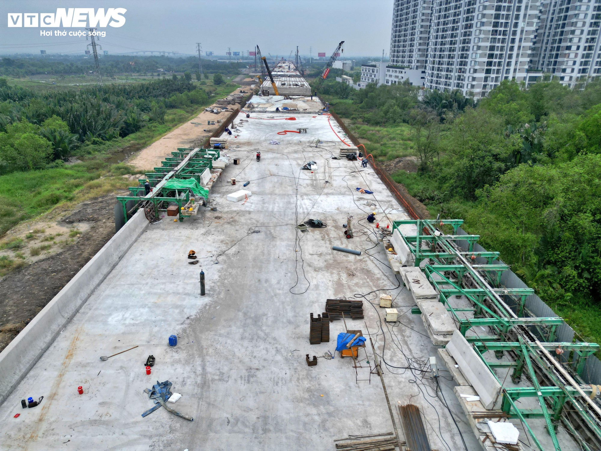 Ngắm Vành đai 3 từ trên cao qua khu đô thị ở TP.HCM trước ngày thông xe- Ảnh 11.