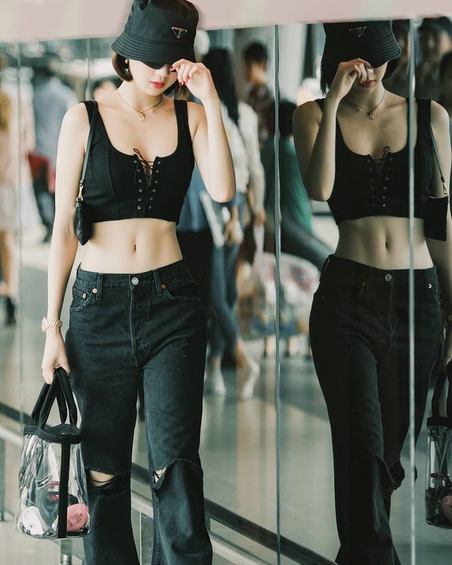 Ngọc Trinh đi đầu trend "trạm tỷ" từ 10 năm trước: Nhìn body và dàn đồ hiệu đủ thấy nể - Ảnh 7.