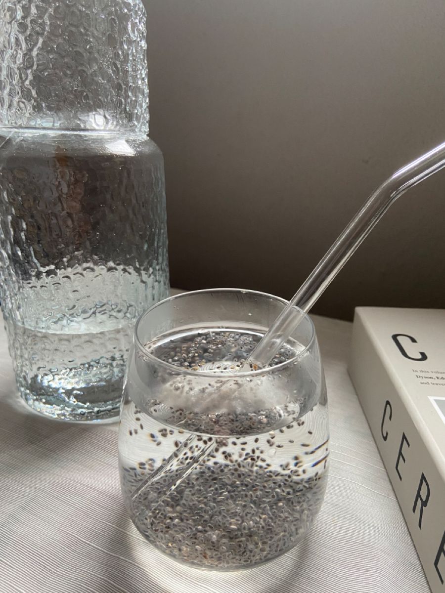 Minh Hằng thả vào nước lọc 1 nguyên liệu, cả ngày đỡ thèm ăn- Ảnh 2.