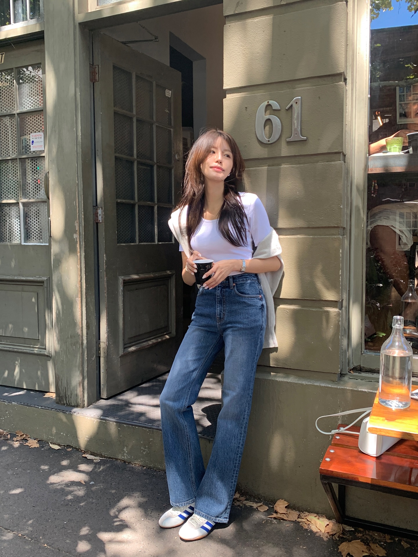 5 công thức tôn dáng tối ưu khi đi giày bệt, biết hết là không muốn đi giày cao gót nữa- Ảnh 10.