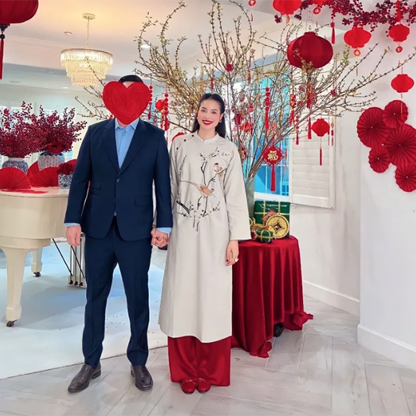 Hoa hậu Phạm Hương xóa ảnh chụp chung với chồng đại gia?- Ảnh 2.