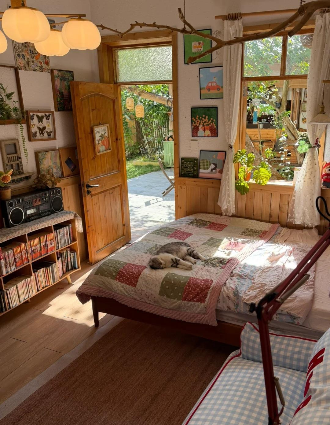 Cụ bà 70 tuổi thầm lặng sống trong căn nhà nhỏ: Tự chăm sóc bản thân, không làm gánh nặng cho con cháu- Ảnh 6.