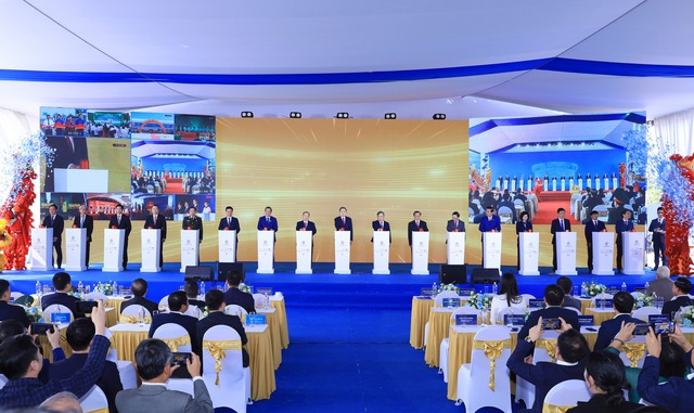 Cú tái xuất của đại gia Khoa 