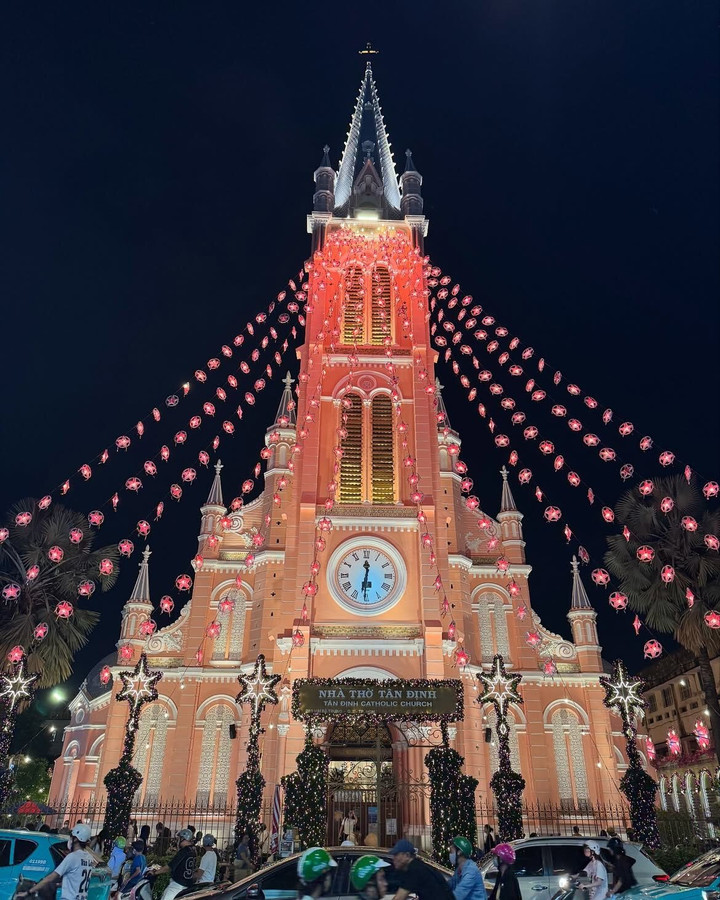 Lễ Giáng sinh 2025 đi chơi đâu ở TP.HCM?- Ảnh 2.