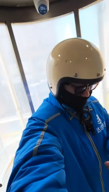 Shipper từng là thủ khoa, học Y 13 năm đến bậc Tiến sĩ: "Họ nói tôi đang xúc phạm cha mẹ"- Ảnh 3.