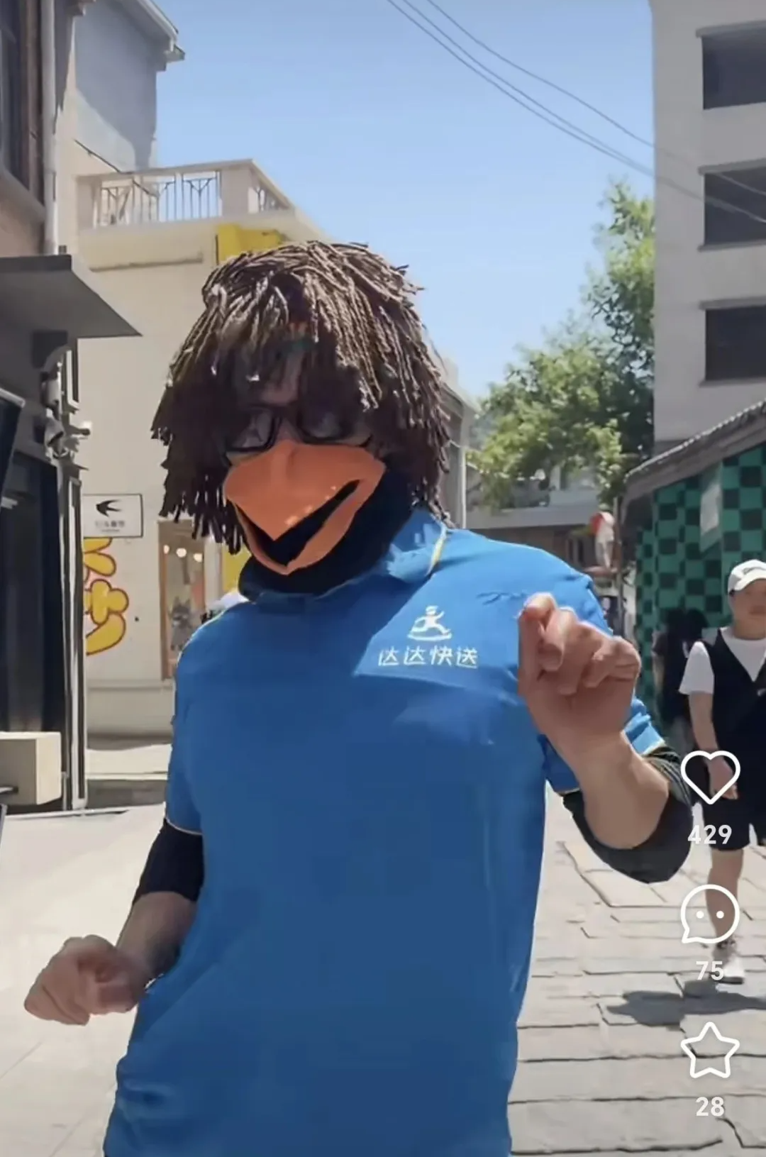 Shipper từng là thủ khoa, học Y 13 năm đến bậc Tiến sĩ: "Họ nói tôi đang xúc phạm cha mẹ"- Ảnh 4.