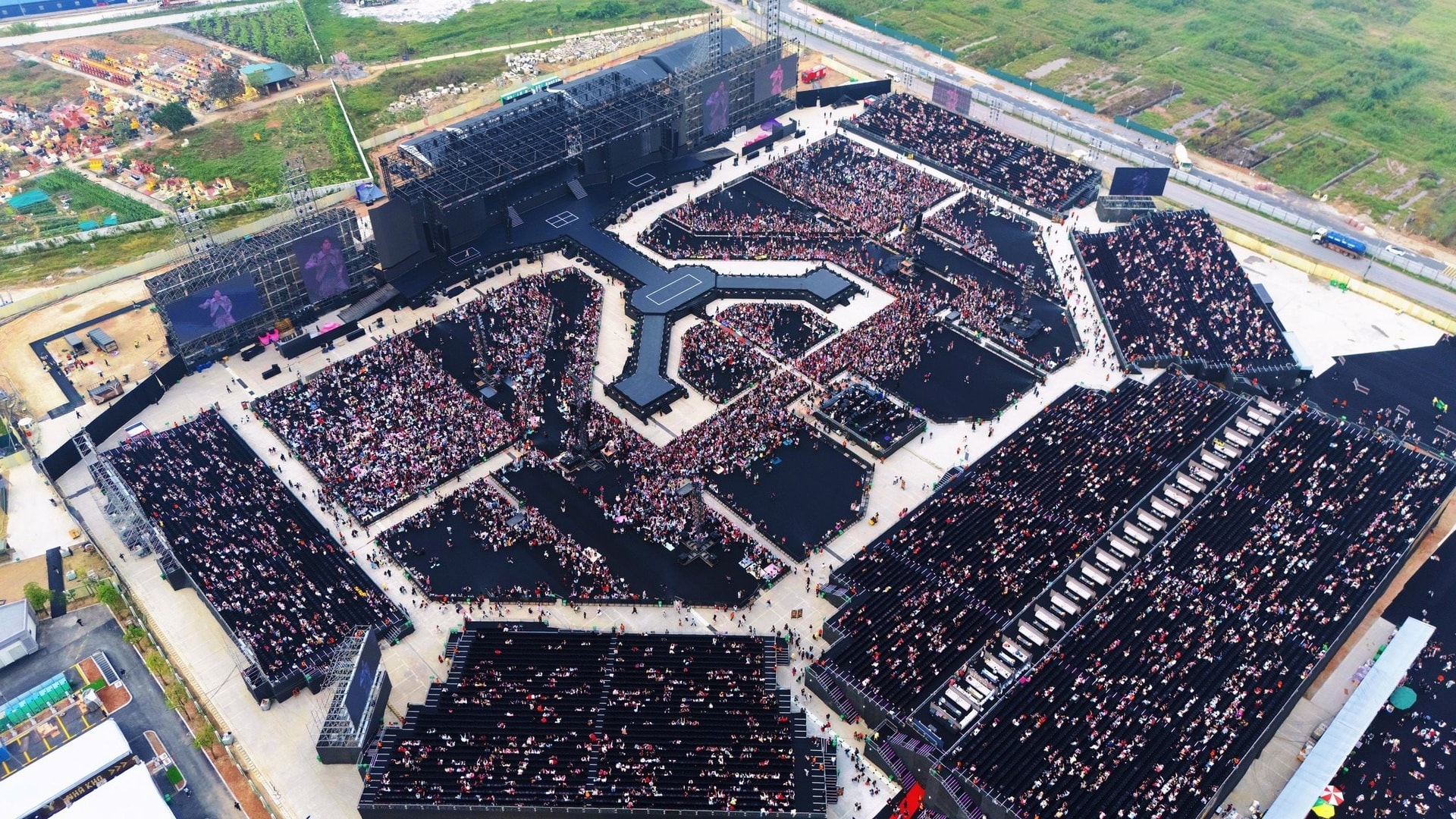 Gần 95.000 người “cháy hết mình” trong ngày diễn ra Y-Concert, Ocean City khẳng định tọa độ “khó thay thế” trên bản đồ giải trí Việt Nam- Ảnh 6.