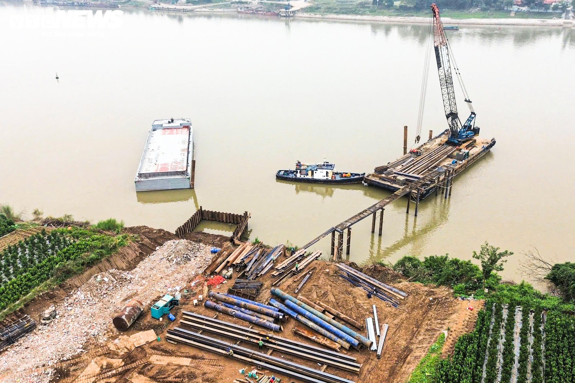 Toàn cảnh công trường thi công cầu Mễ Sở rộng 4 làn xe nối Hà Nội - Hưng Yên- Ảnh 2.