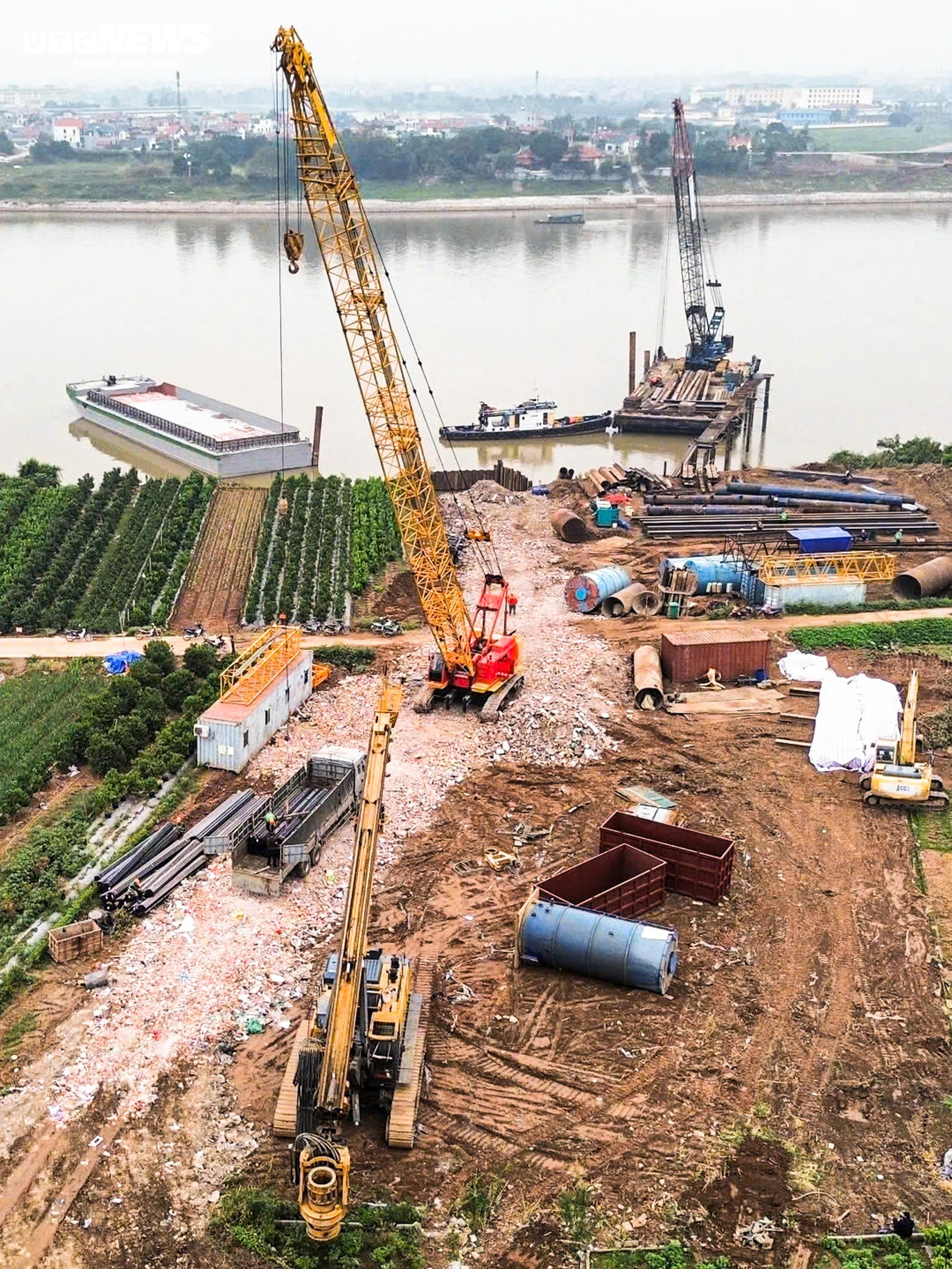Toàn cảnh công trường thi công cầu Mễ Sở rộng 4 làn xe nối Hà Nội - Hưng Yên- Ảnh 4.