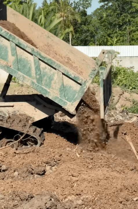 Bỏ phố về quê, vợ chồng miền Tây biến mảnh đất 3.000m2 khô cằn thành khu vườn được quy hoạch thẳng tắp như "chơi game" - Ảnh 11.