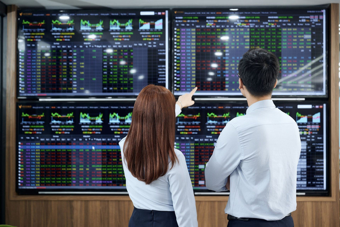 Chứng khoán cuối năm: Dòng tiền chọn lọc, khó có sóng lớn?- Ảnh 1.