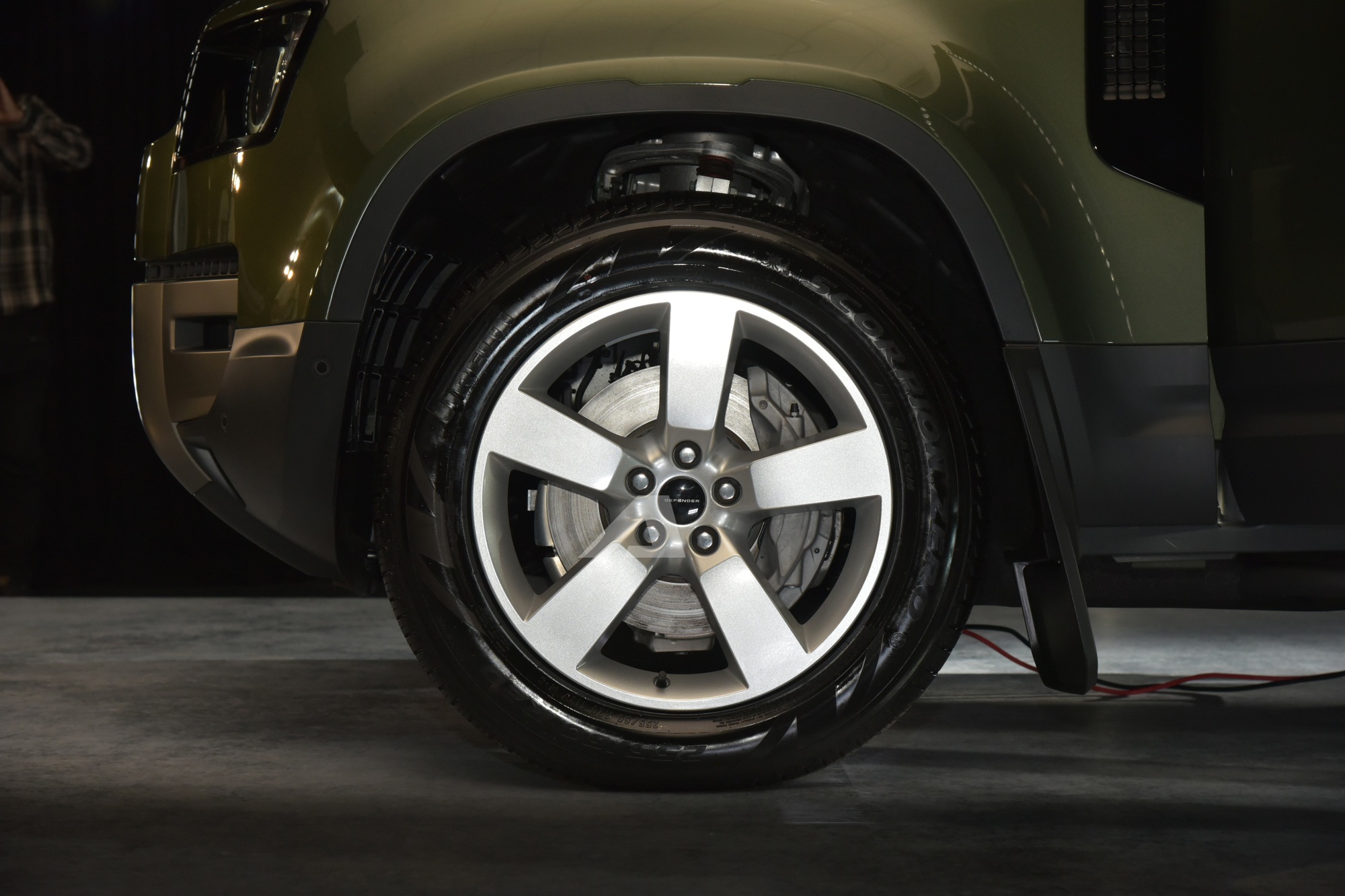 Land Rover Defender 2026 ra mắt Việt Nam: Giá từ 5,1 tỷ đồng, màn hình khủng, có ghế ông chủ và công nghệ off-road 'nhàn tênh' - Ảnh 17.