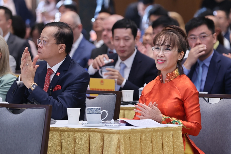 Thủ tướng: Sự ổn định và triển vọng của Việt Nam là "chiếc mỏ neo" an toàn nhất, là "tài sản được định giá cao nhất" với nhà đầu tư- Ảnh 16.