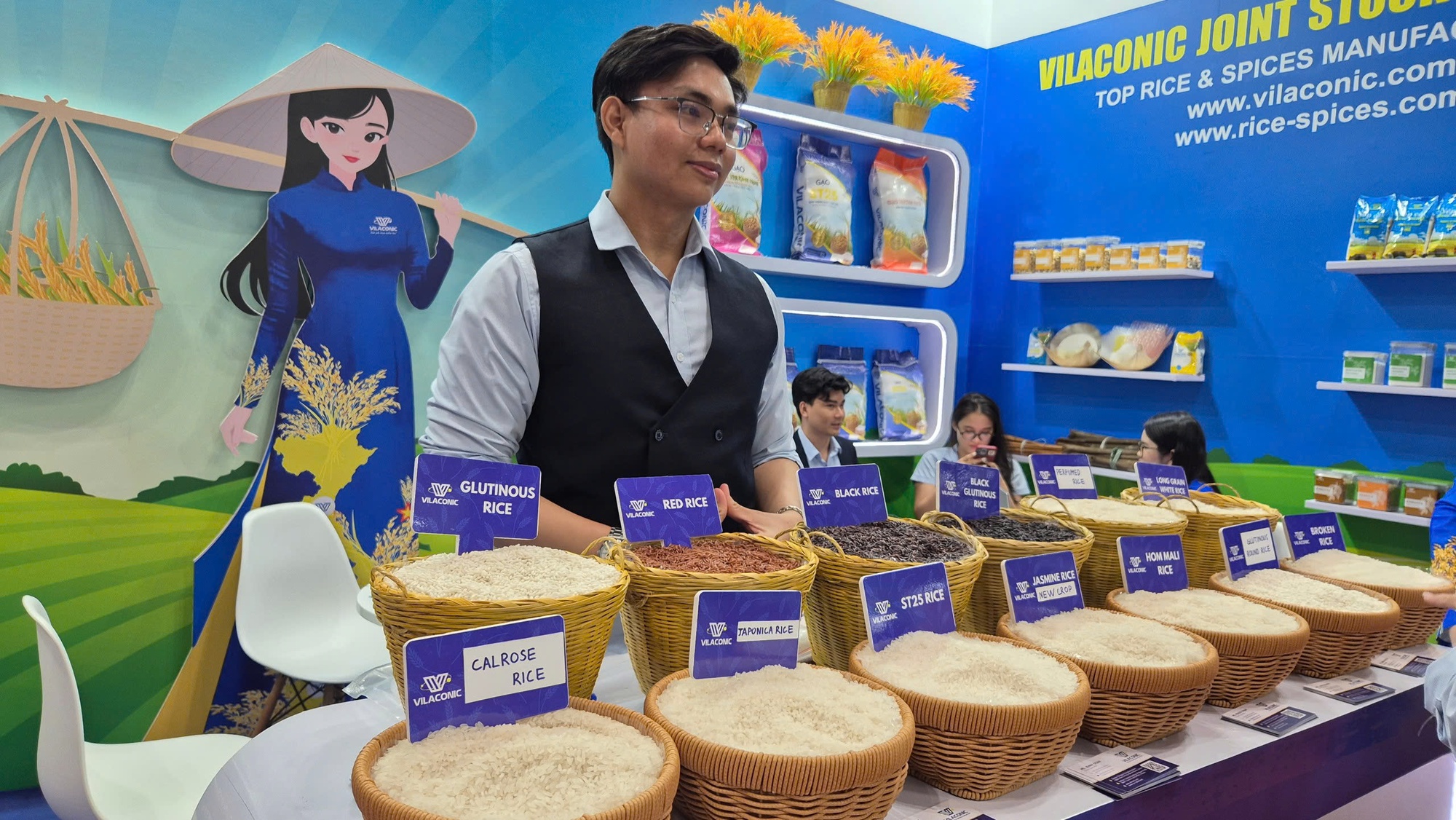 Xuất khẩu gạo dốc sức vượt khó - Ảnh 2.