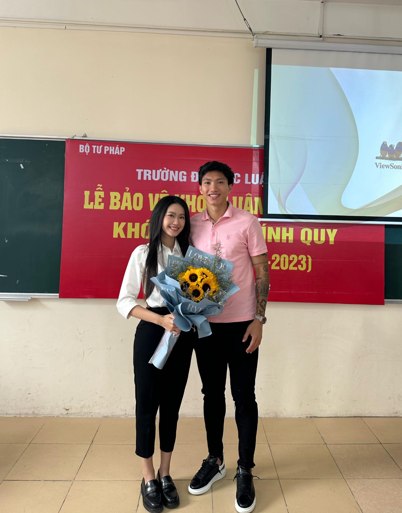 Bận rộn chăm chồng chấn thương và con trai nhỏ, tiểu thư Doãn Hải My vẫn âm thầm thi đỗ Thạc sĩ Đại học Luật- Ảnh 3.