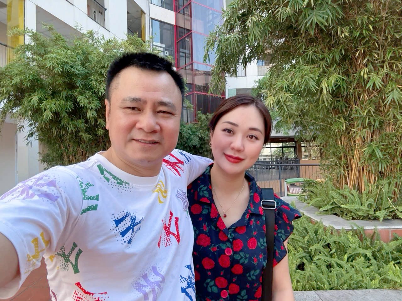 Nhan sắc vợ 2 kém 12 tuổi được đại tá, giám đốc Nhà hát Chèo Quân đội yêu chiều vô điều kiện- Ảnh 3.