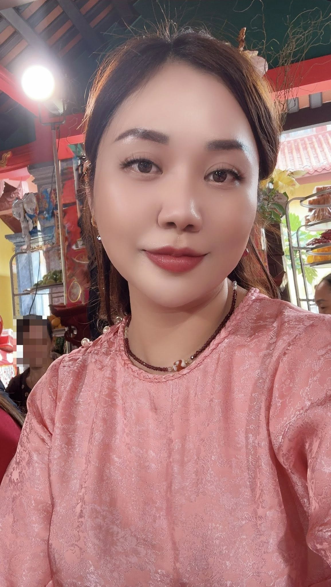 Nhan sắc vợ 2 kém 12 tuổi được đại tá, giám đốc Nhà hát Chèo Quân đội yêu chiều vô điều kiện- Ảnh 9.