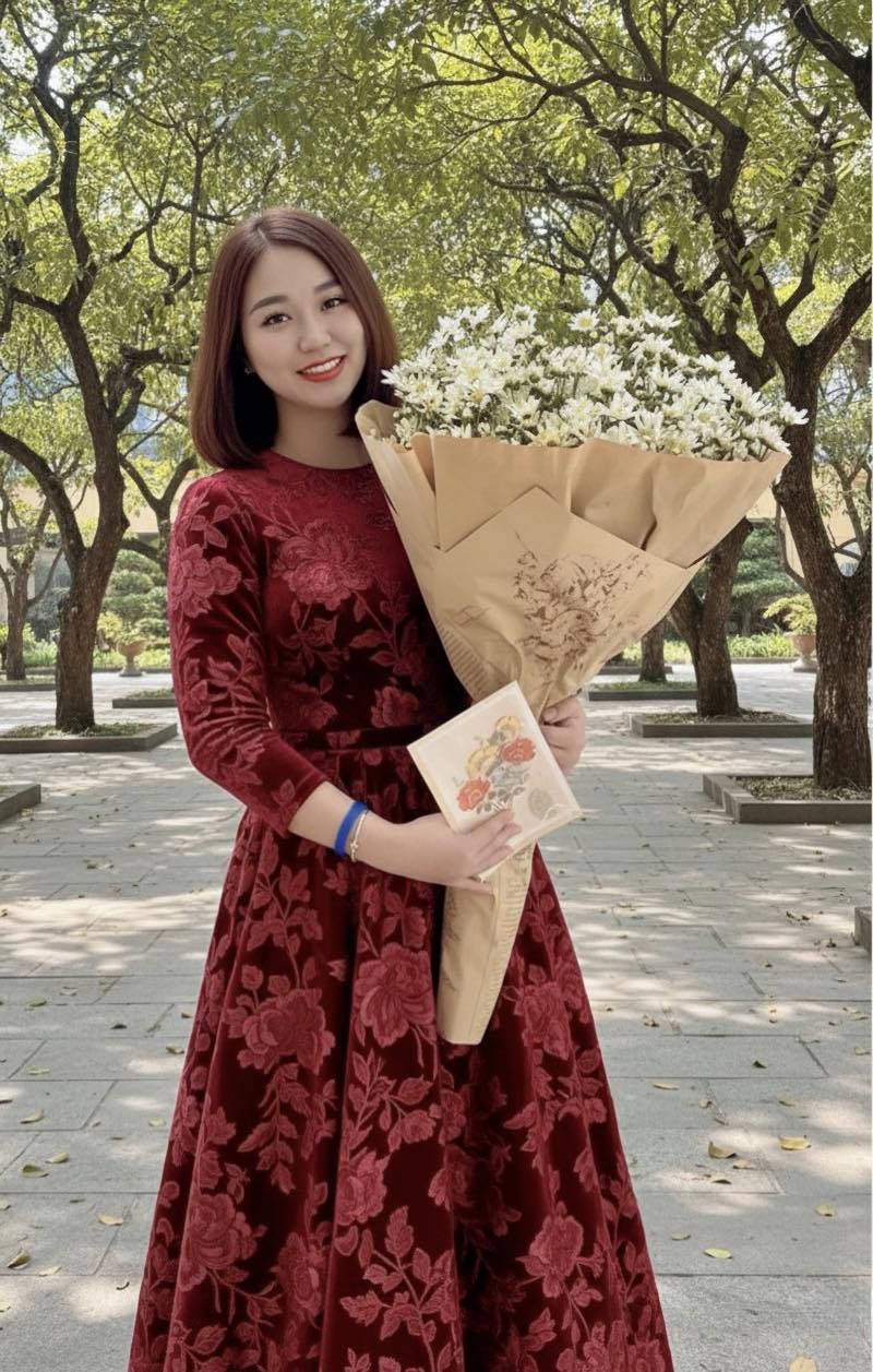 Nhan sắc vợ 2 kém 12 tuổi được đại tá, giám đốc Nhà hát Chèo Quân đội yêu chiều vô điều kiện- Ảnh 6.