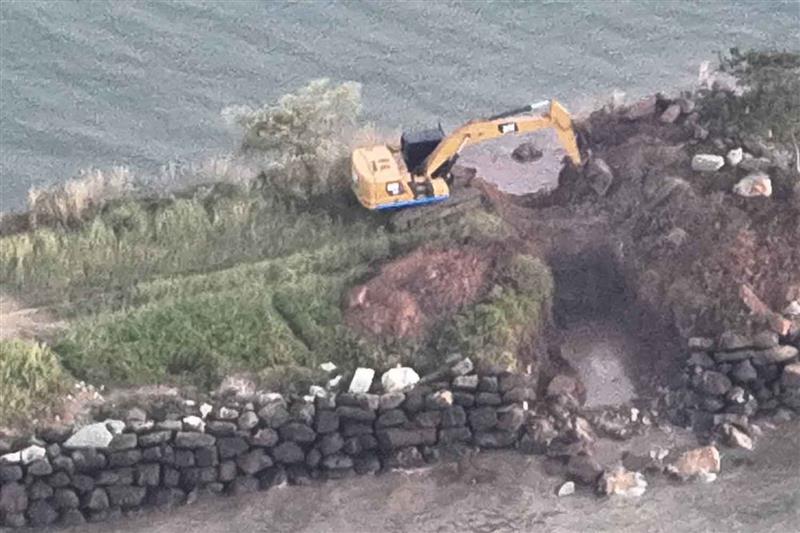 Thái Lan không kích, pháo kích liên tục, Campuchia dỡ bỏ công trình vươn ra Vịnh Thái Lan - Ảnh 2.