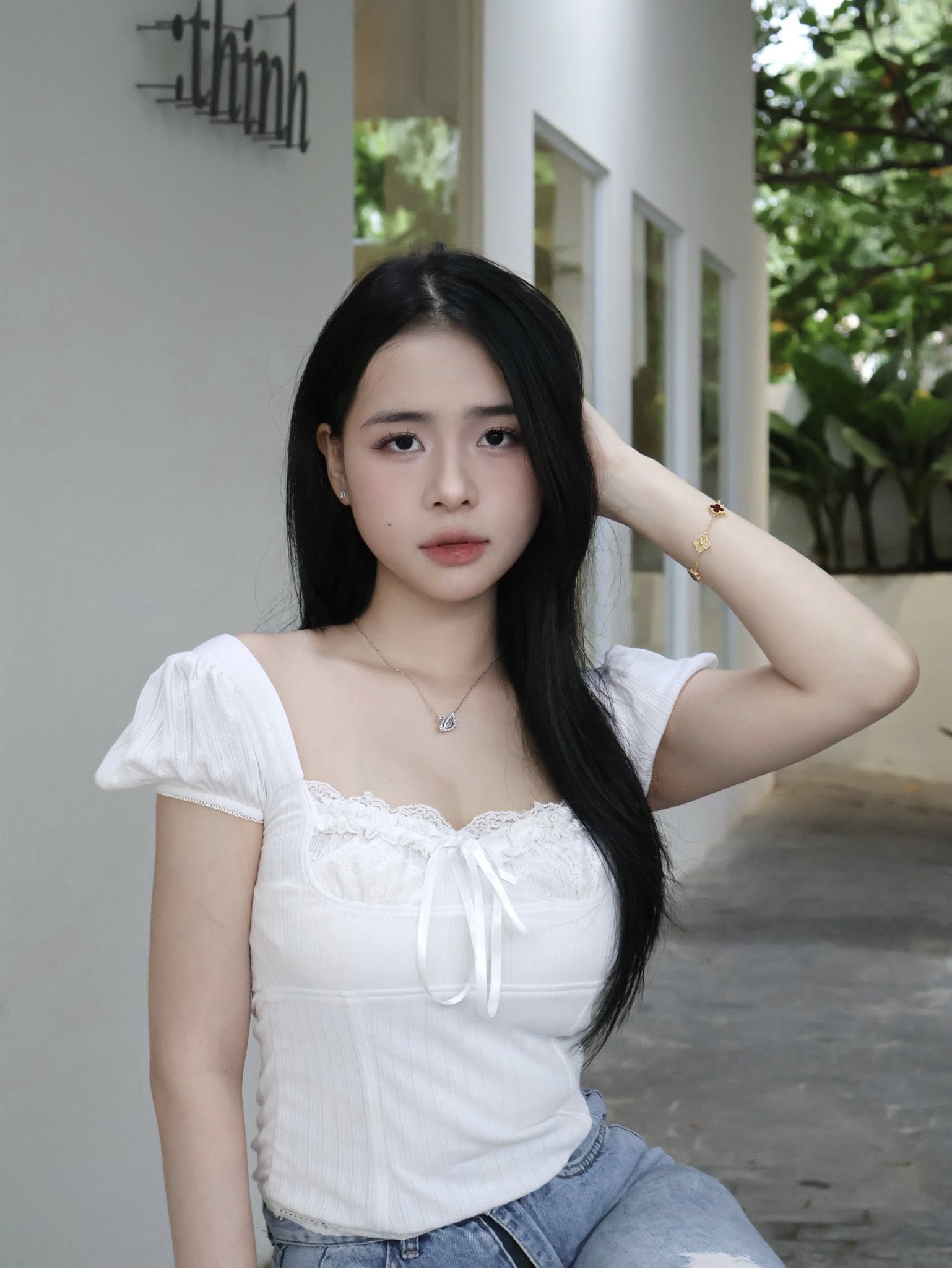 Mê mẩn nhan sắc hotgirl khiến Thanh Nhàn (U22 Việt Nam) yêu xa ngàn cây số, rồi "cưới liền tay" ở độ tuổi rất trẻ - Ảnh 10.