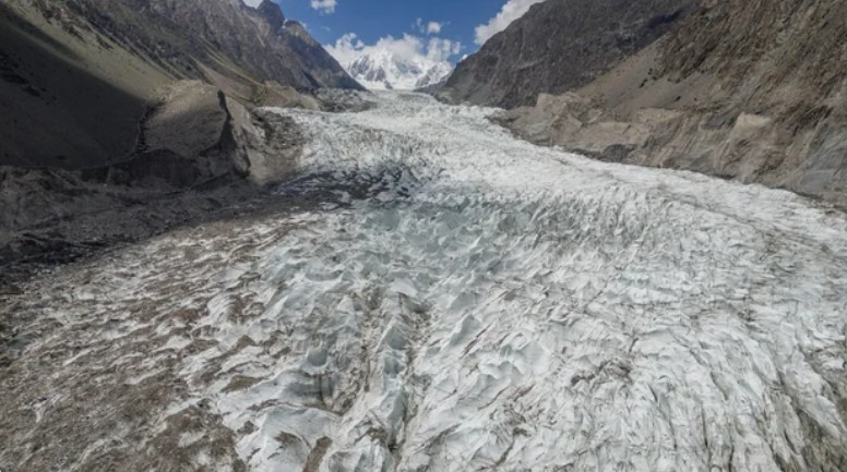 Mất tích giữa núi băng suốt 28 năm, người đàn ông bất ngờ được "nhả" lại theo cách không ai ngờ - Ảnh 2.