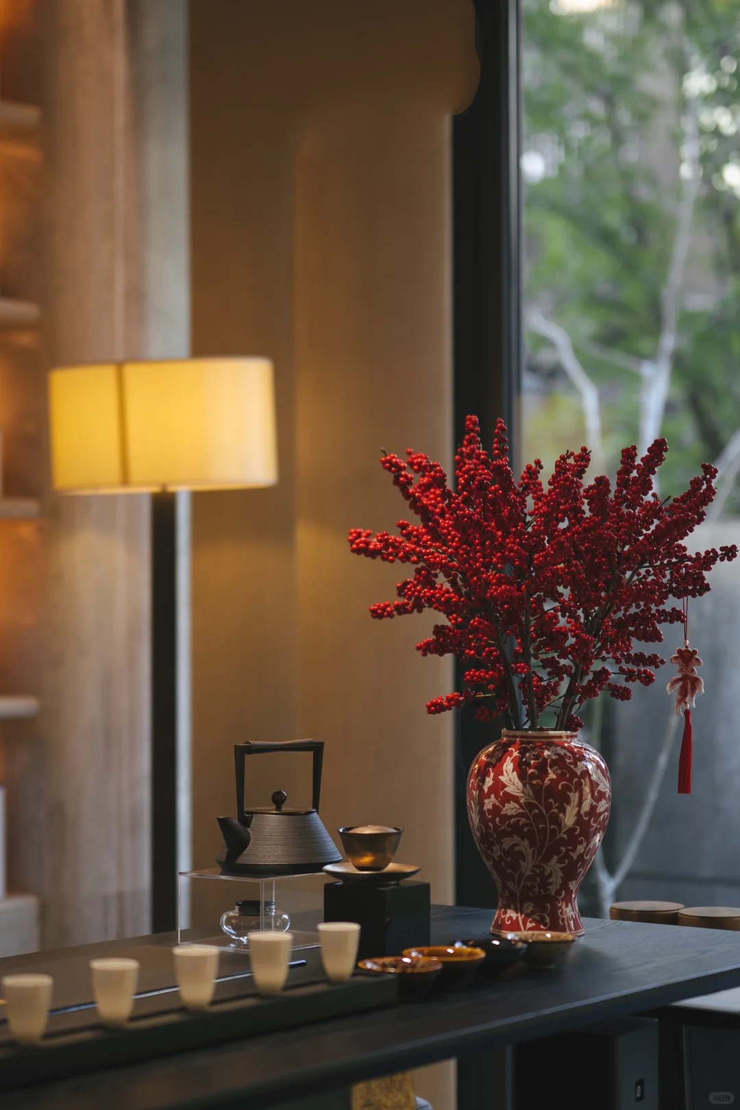 Bí kíp cắm đào đông đỏ chơi bền xuyên Tết 2026: Loài "trân châu đỏ" giúp gia chủ vượng khí, đỏ vận cả năm - Ảnh 4.