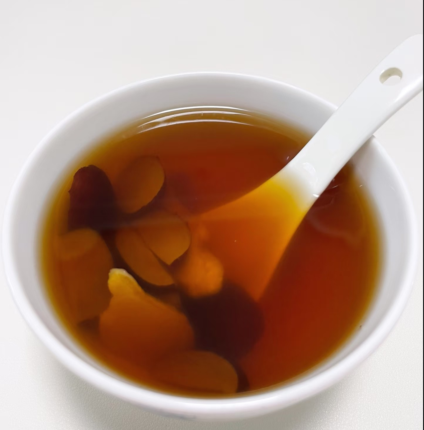 Mùa đông cứ ăn đúng 5 món "nhỏ mà có võ" này, khí huyết lưu thông, da dẻ hồng hào bất chấp gió lạnh - Ảnh 4.