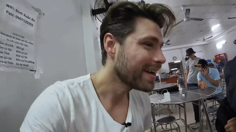 Khách Tây tò mò thử đặc sản nức tiếng miền Tây, nhận xét: "Sẽ có ngày tôi đến đây chỉ đến ăn món này!" - Ảnh 2.