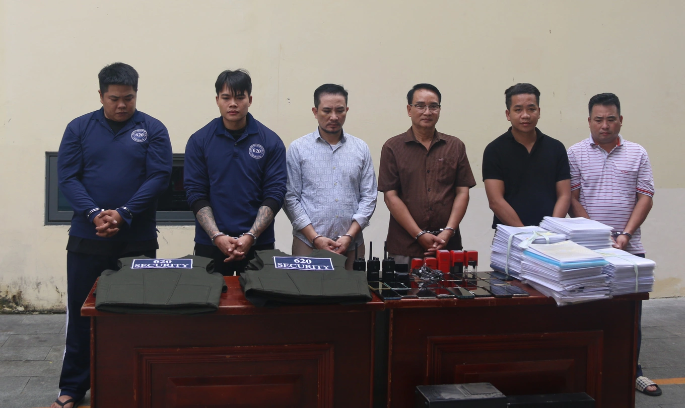 Khám xét khẩn cấp 6 địa điểm, bắt giam 'ông trùm' Hồ Thành Được sinh năm 1991 và gần 30 người khác - Ảnh 2.