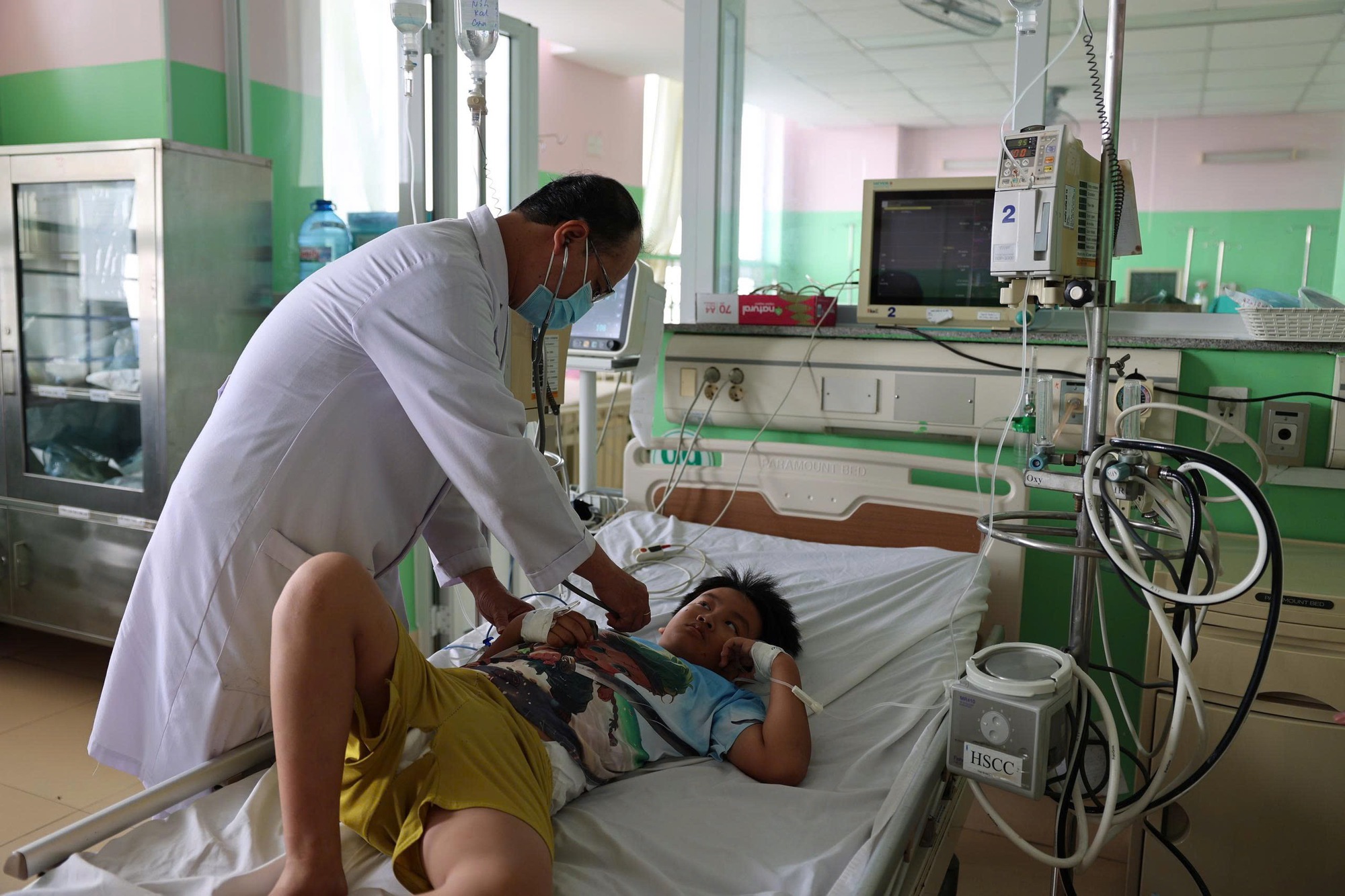 Vụ hàng chục ca ghi ngộ độc bánh mì: Mỗi ngày bán 600 ổ - Ảnh 1.