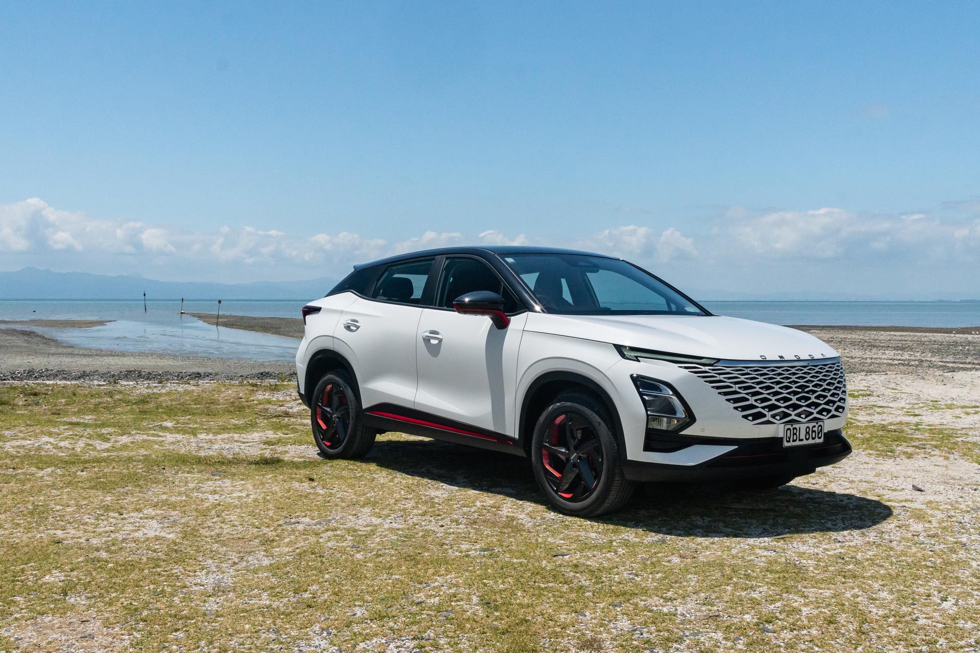 Chuyện gì thế này: Toyota Vios giảm giá sốc, Mazda CX-5 "phá giá" phân khúc SUV cỡ C- Ảnh 3.