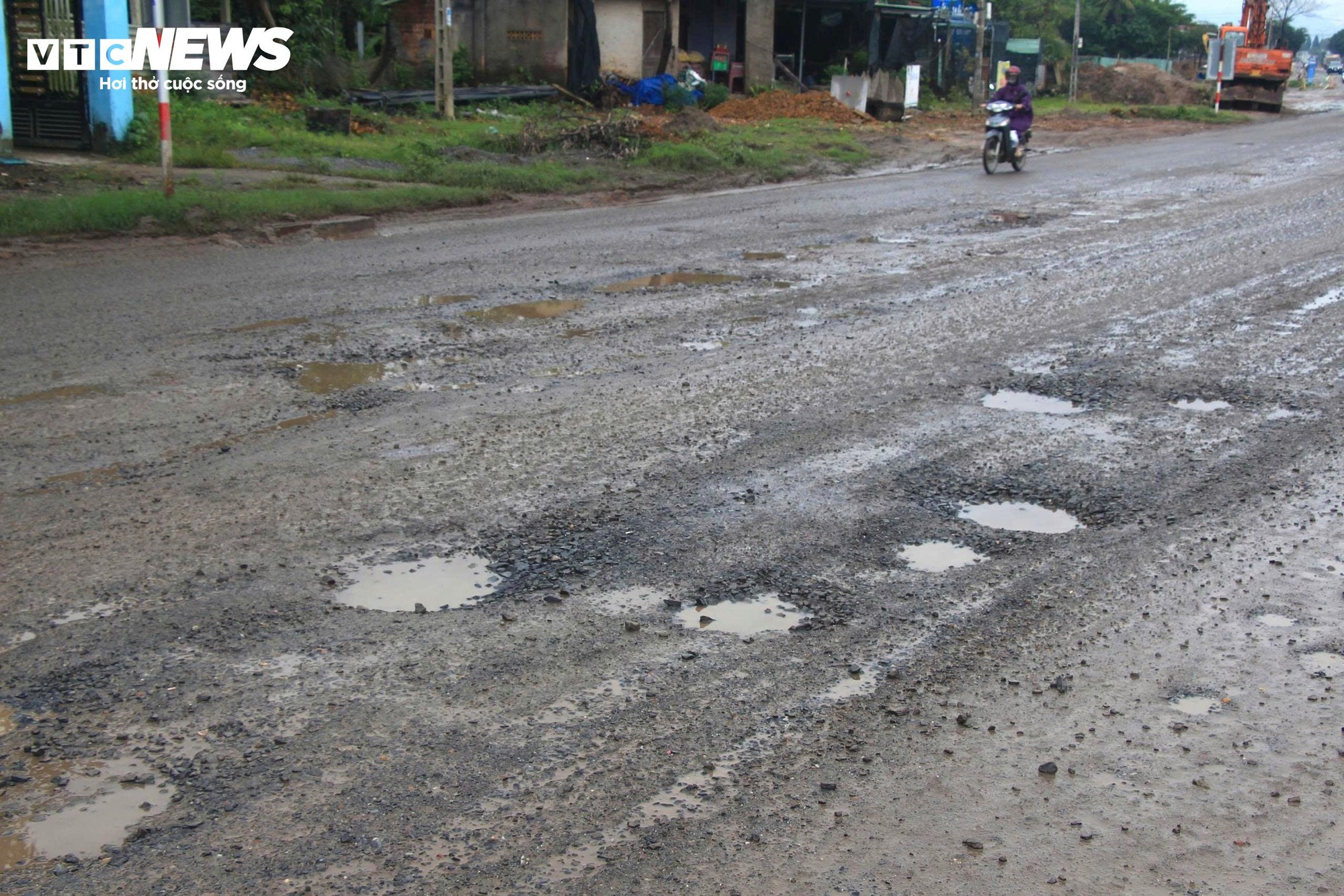 Quốc lộ 14B nát như tương, dân ngao ngán dự án cải tạo gần 780 tỷ thi công ì ạch- Ảnh 7.