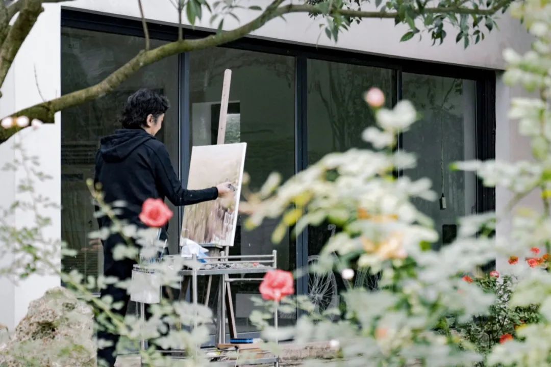 Nam nghệ sĩ xây biệt thự ở ẩn, U80 sống “lẻ bóng”: Không nghỉ hưu, thức đến 4h sáng làm việc vẫn hài lòng- Ảnh 11.