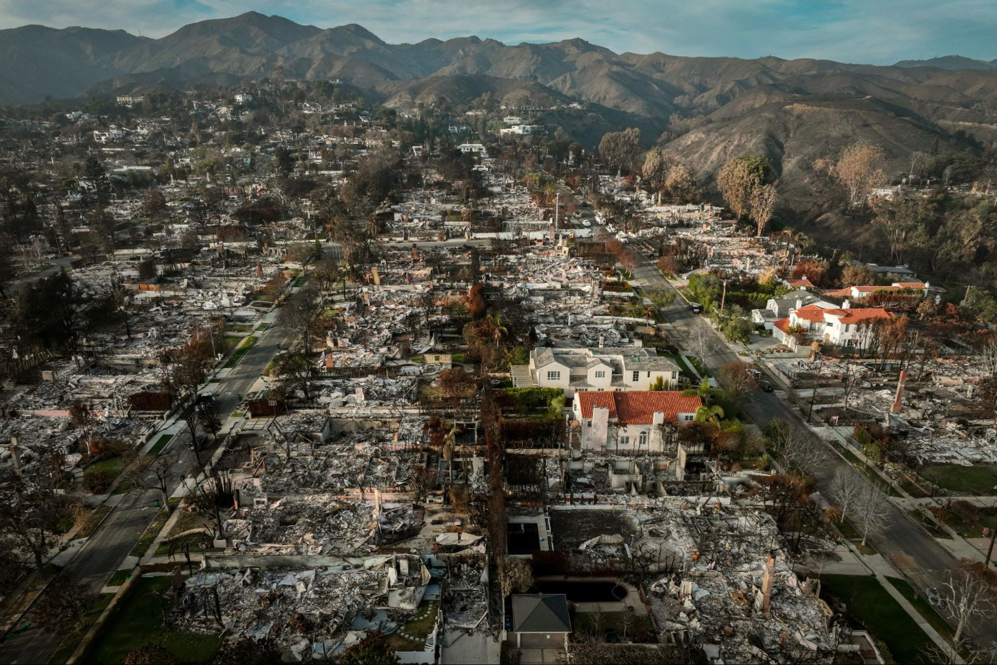 Chùm ảnh: Chúng ta đã sống một năm 2025 như thế nào?- Ảnh 3.