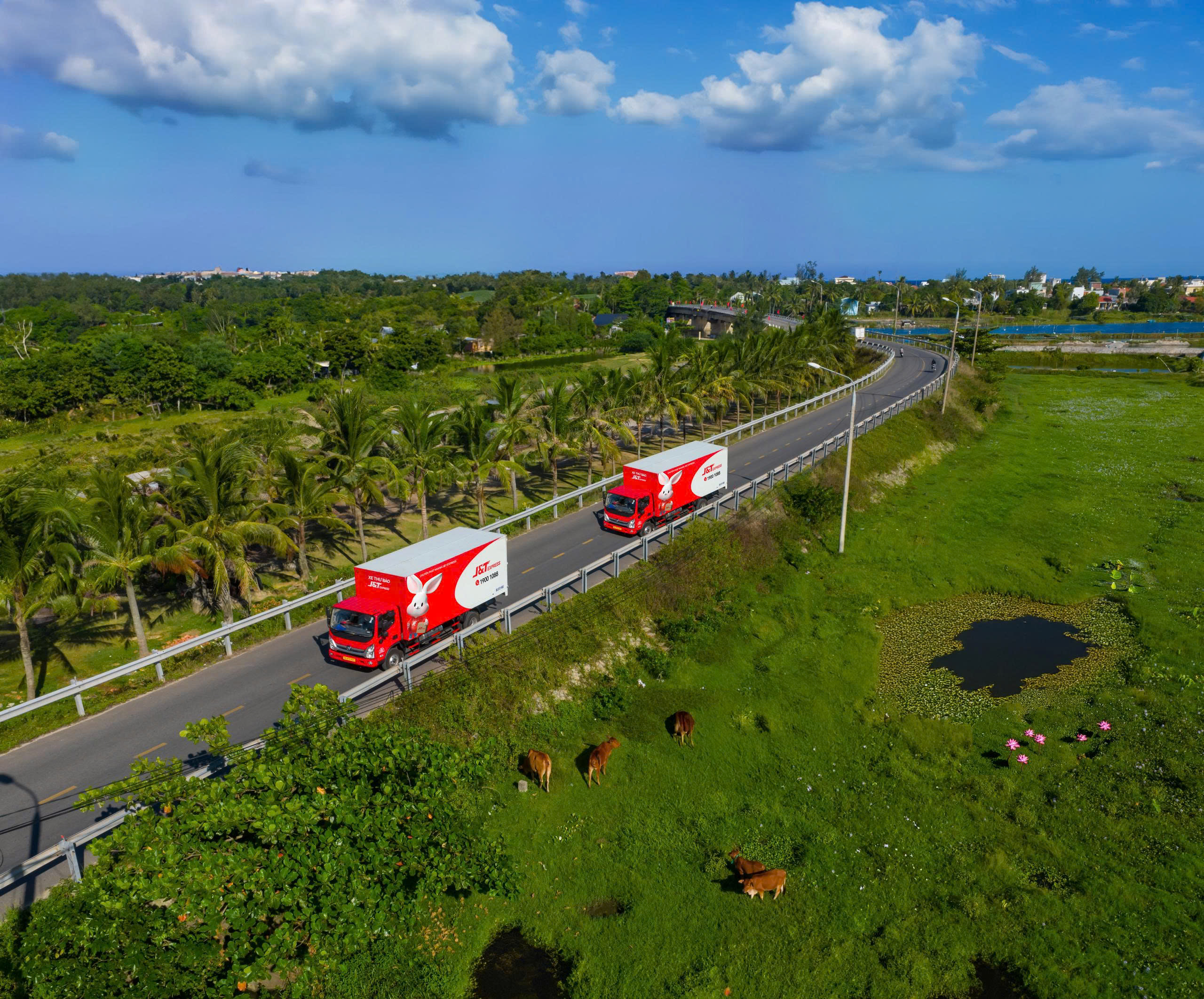 J&T Express nỗ lực kết nối buôn làng, mở lối phát triển vùng biên viễn Chư Prông - Ảnh 1.