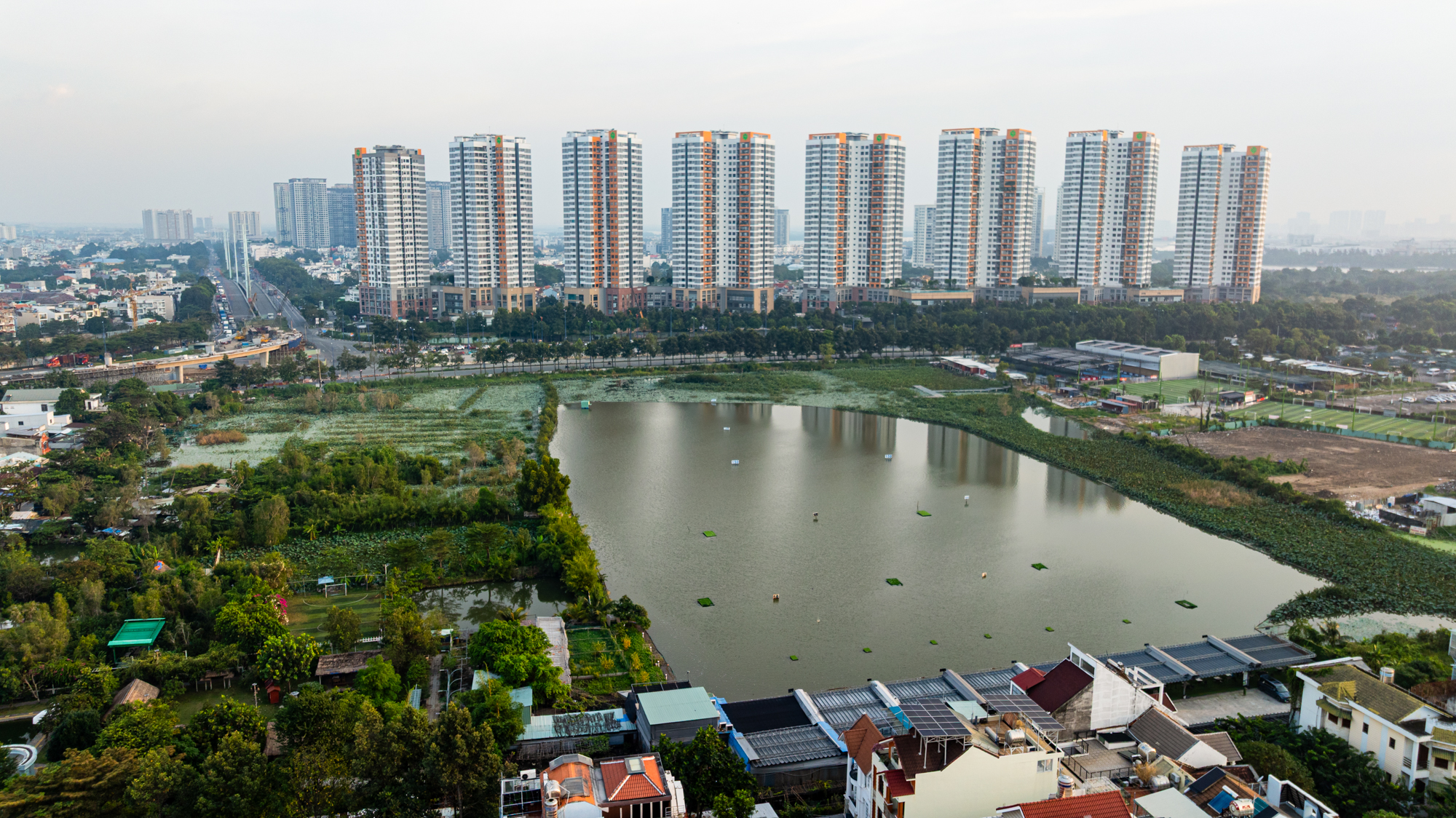 Khu vực sẽ là ga cuối của tuyến đường sắt cao tốc 67 tỷ USD: Cách trung tâm TP.HCM chỉ vài km, loạt dự án của Novaland Gamuda hưởng lợi - Ảnh 9.