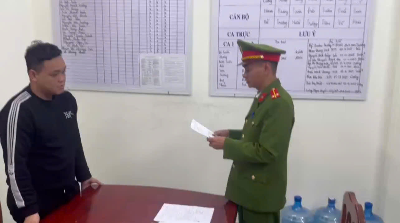 Thanh niên 2k mua ứng dụng ngân hàng giả có giao diện và tính năng giống hệt như thật để đi lừa đảo  - Ảnh 1.