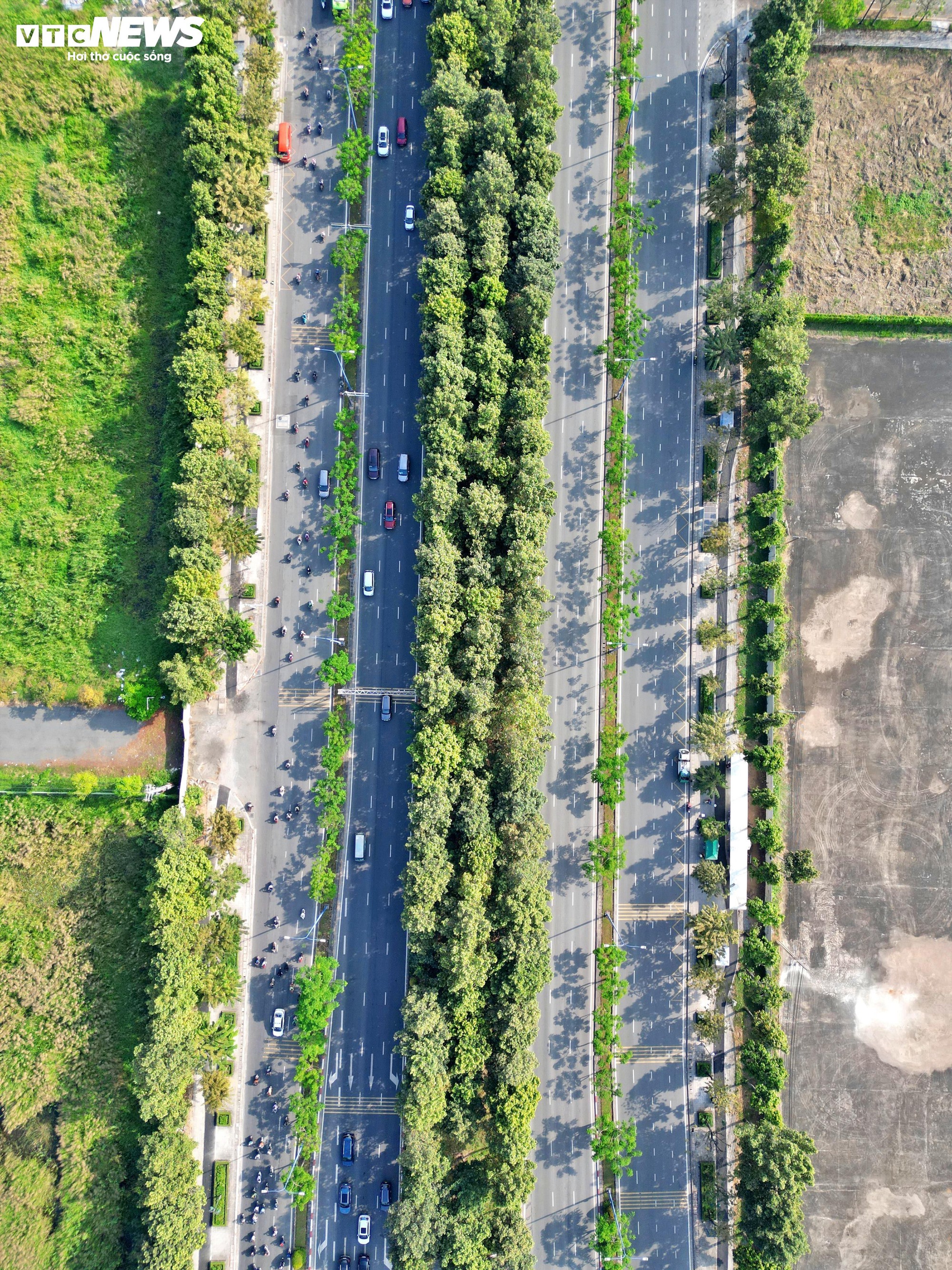 Cận cảnh đường dành riêng cho xe đạp đầu tiên ở TP.HCM trước ngày về đích- Ảnh 11.