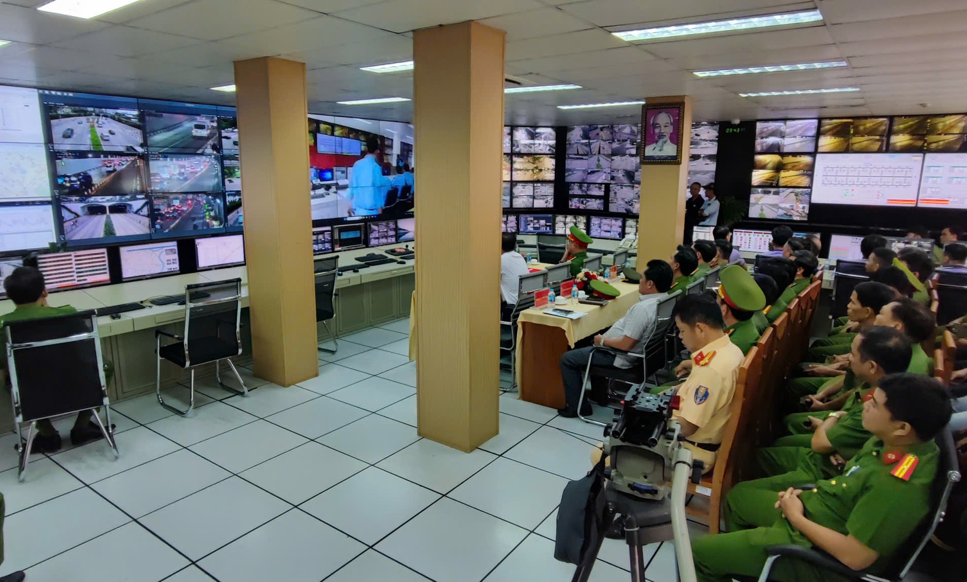 CSGT TPHCM chỉ cách tránh "phạt nguội" hiệu quả - Ảnh 1.