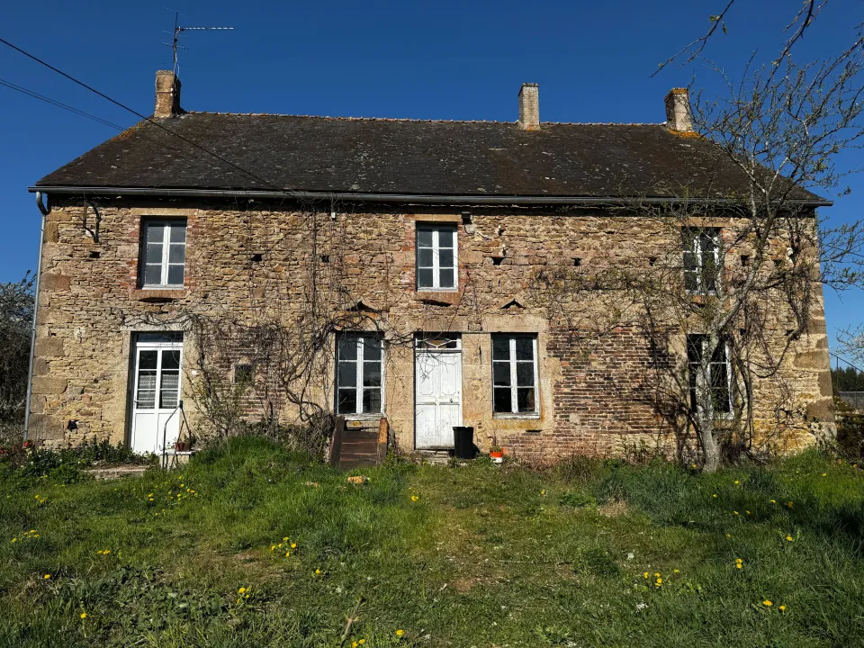 Đôi bạn thân U40 rủ nhau nghỉ hưu sớm, bỏ 2,3 tỷ mua lại cả 1 ngôi làng để cải tạo: "Ở đây chúng tôi có tất cả, chỉ thiếu đúng 1 thứ" - Ảnh 2.