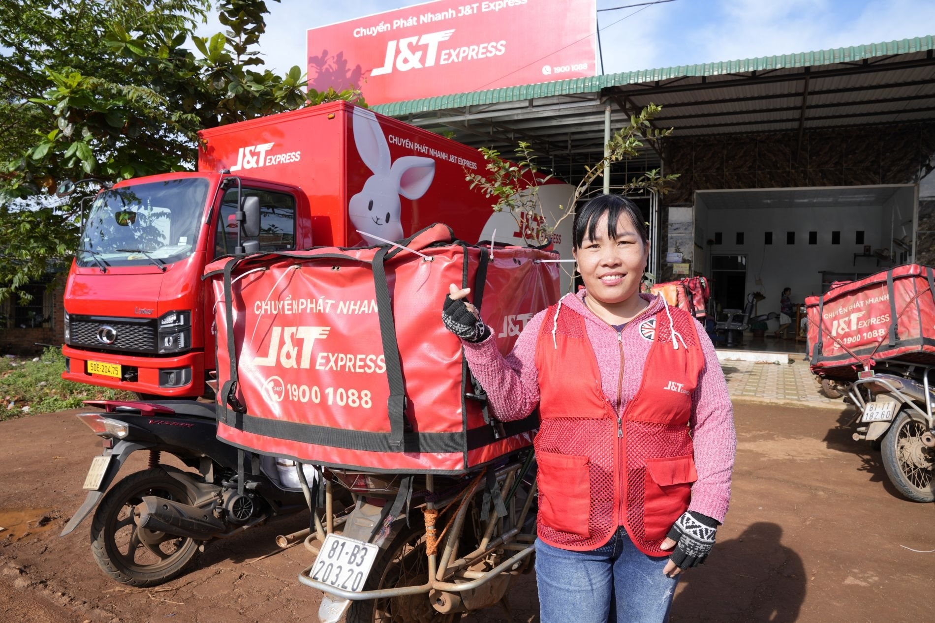 J&T Express nỗ lực kết nối buôn làng, mở lối phát triển vùng biên viễn Chư Prông - Ảnh 4.