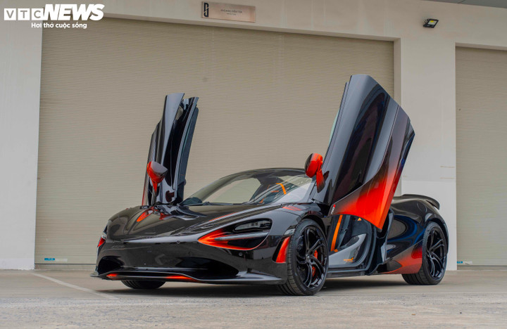Lớp sơn 4,5 tỷ đồng và hiệu ứng thị giác trên McLaren 750S Spider- Ảnh 2.