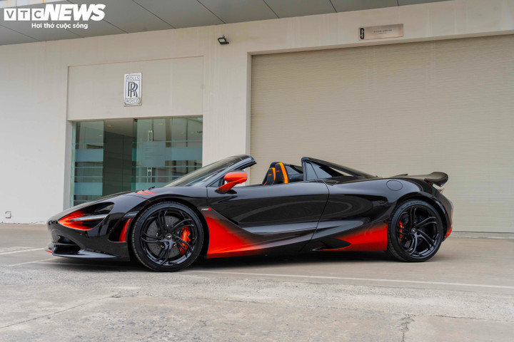 Lớp sơn 4,5 tỷ đồng và hiệu ứng thị giác trên McLaren 750S Spider- Ảnh 3.