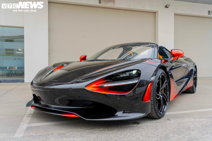 Lớp sơn 4,5 tỷ đồng và hiệu ứng thị giác trên McLaren 750S Spider- Ảnh 4.
