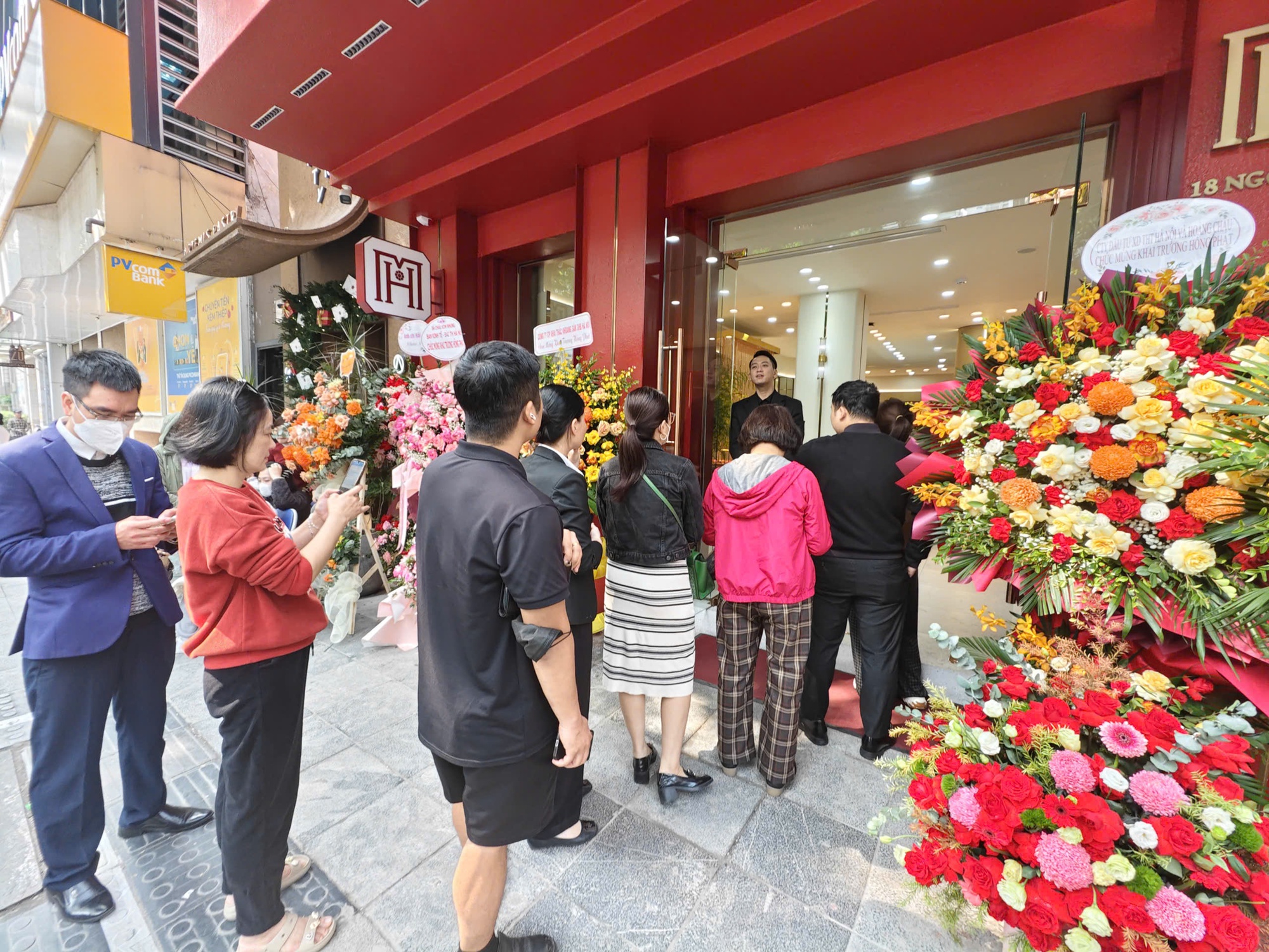 Tiết kiệm được 3-5 triệu/tháng: Thừa sức mua vàng, làm thêm việc này nữa thì càng yên tâm!- Ảnh 3. Tiết kiệm được 3-5 triệu/tháng: Thừa sức mua vàng, làm thêm việc này nữa thì càng yên tâm!- Ảnh 3.