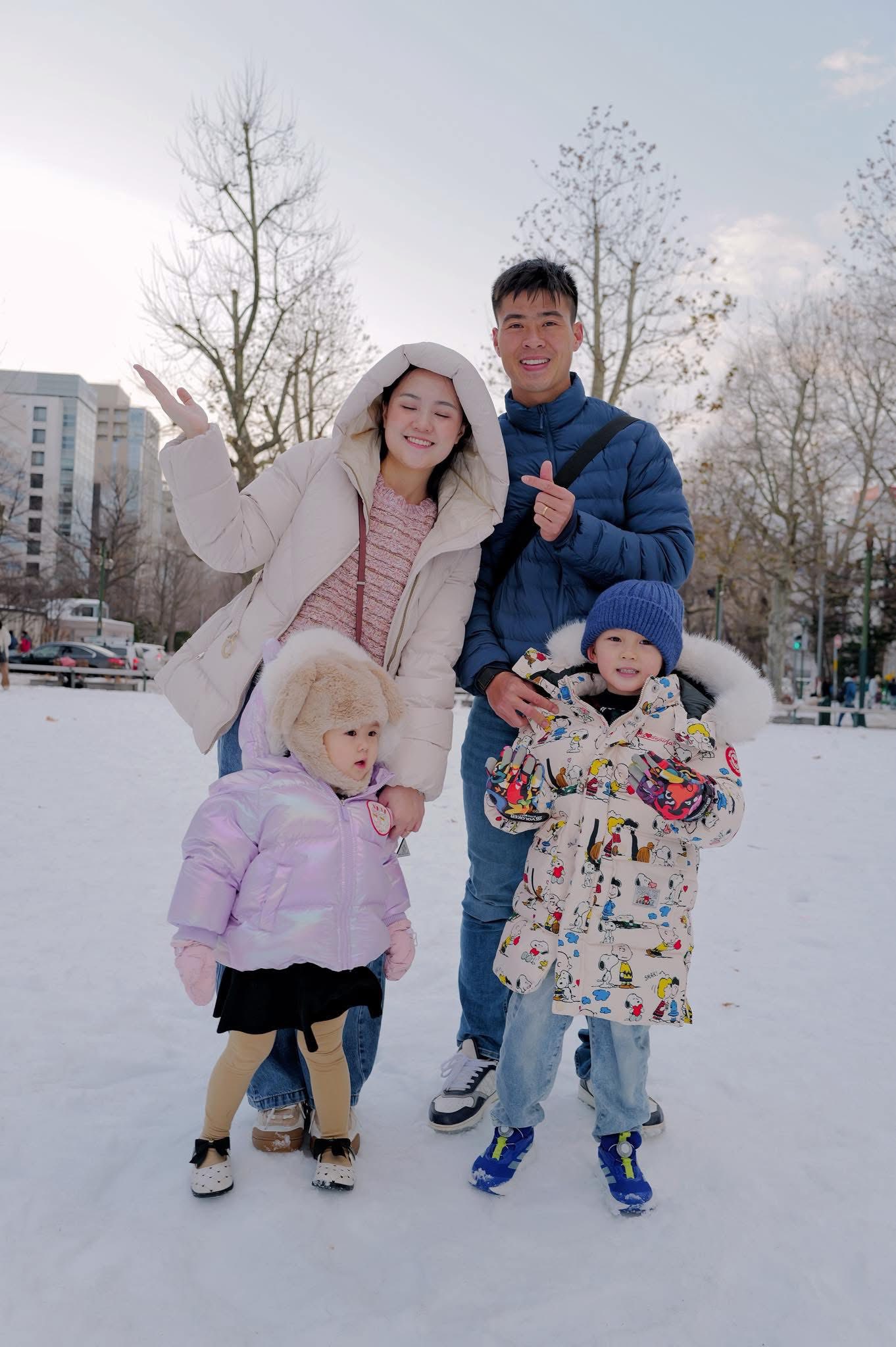 Duy Mạnh đưa ái nữ cựu chủ tịch CLB Sài Gòn đi ngắm tuyết, tung bộ ảnh cực tình, visual ai cũng đỉnh- Ảnh 1.